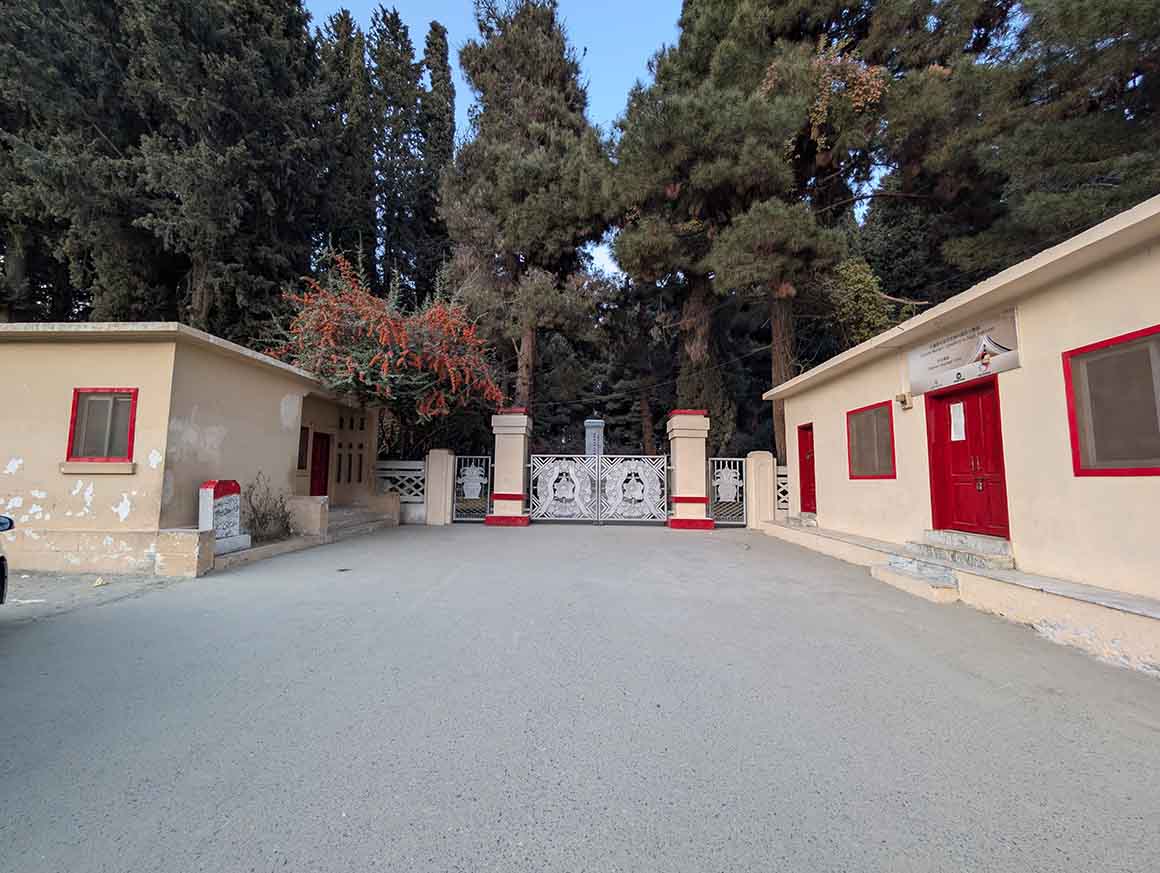 Chinese Cemetery 4